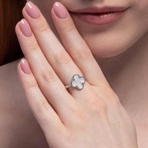 картинка Кольцо из серебра с эмалью от магазина Драгоценные подарки